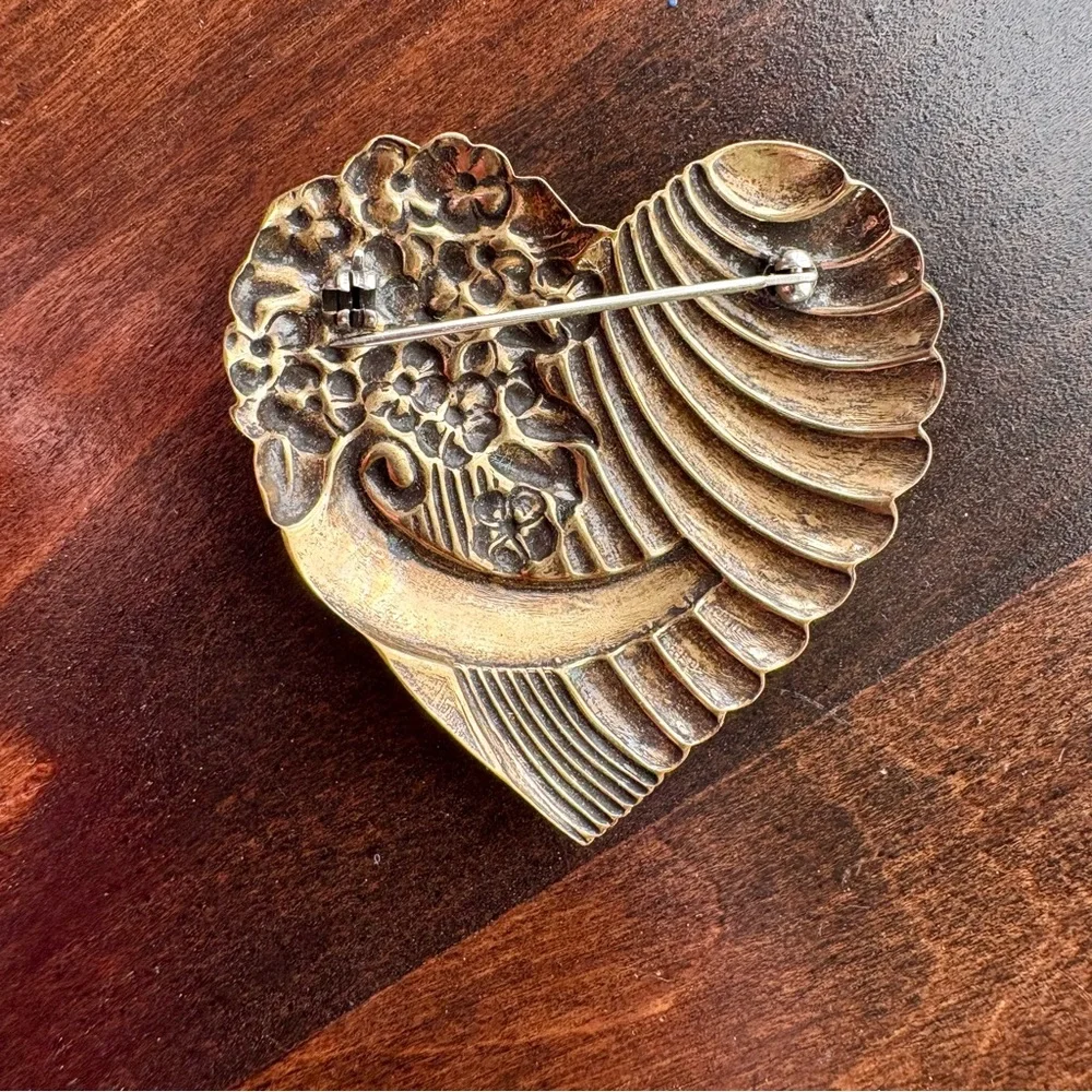 Set of 2 Golden‎ Vintage Brooch Pins